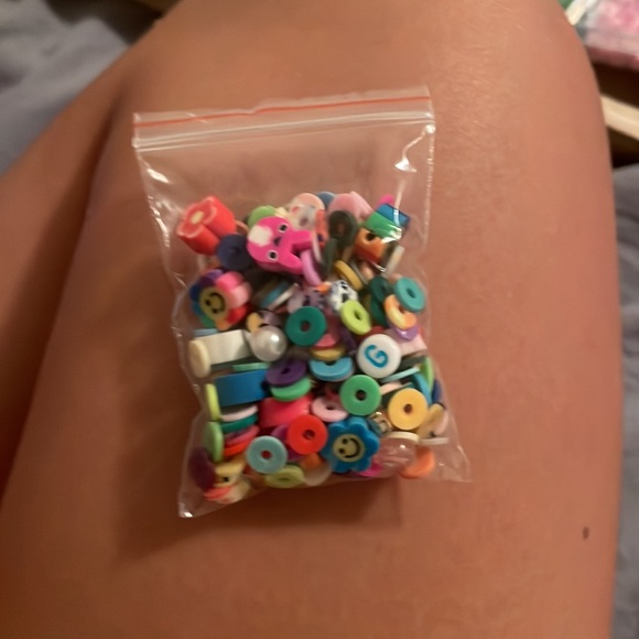 Scooped custom bag to make your own bracelet includes string - Picture 4 of 5